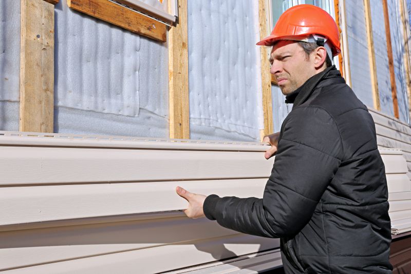 Expert Vinyl Siding Repair - Image 1